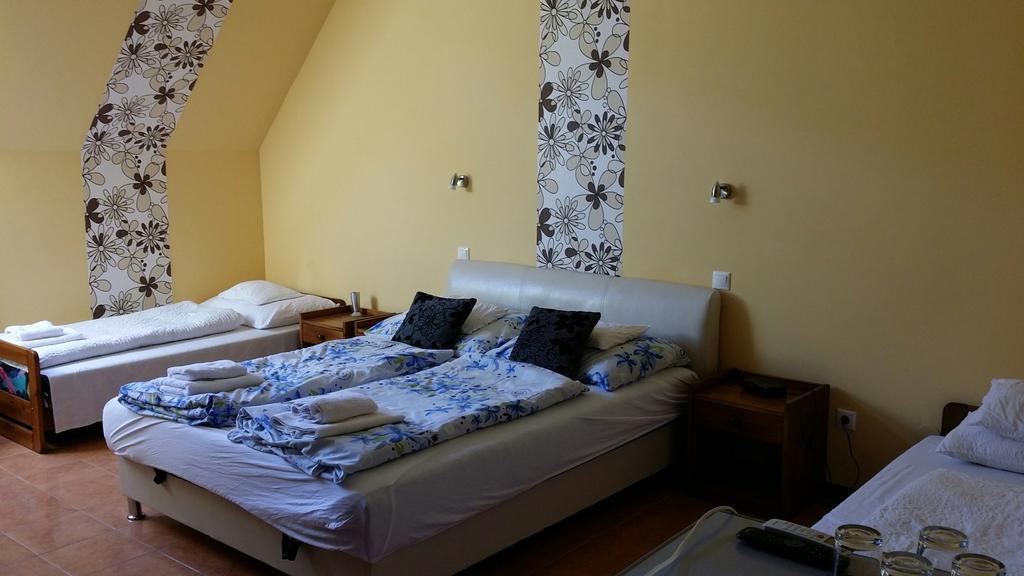 Bastya Hotel Makó 外观 照片